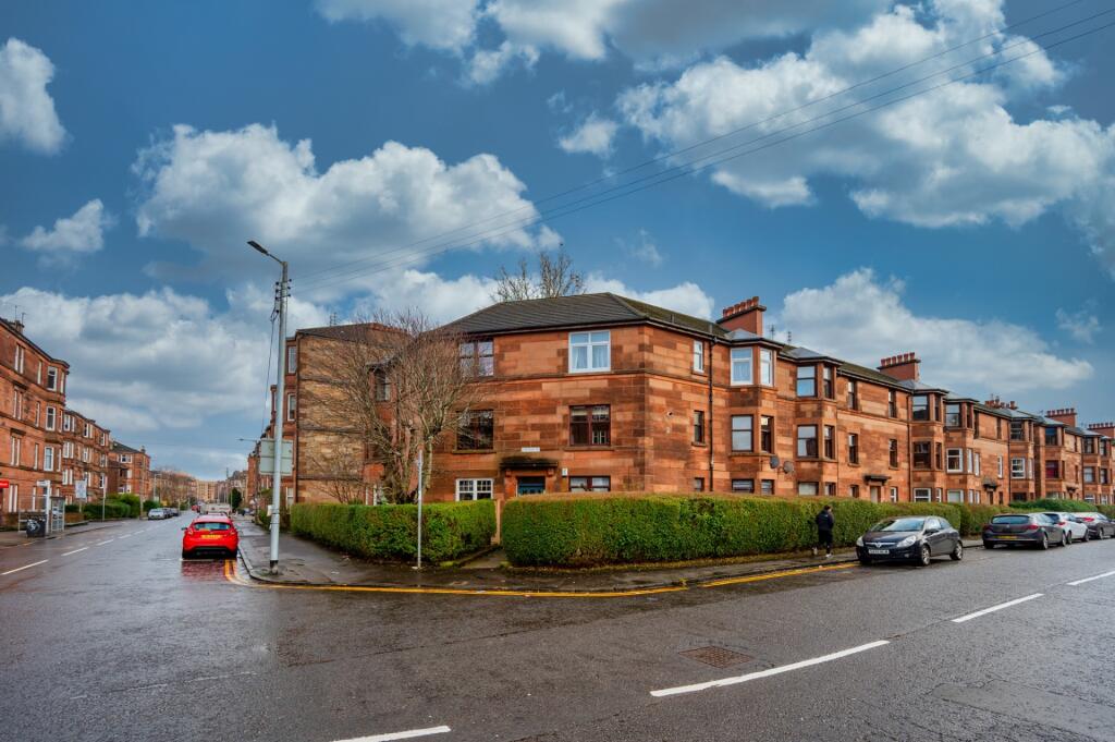 Main image of property: Cartside Street, Flat 1-1, Battlefield, Glasgow, G42 9TJ