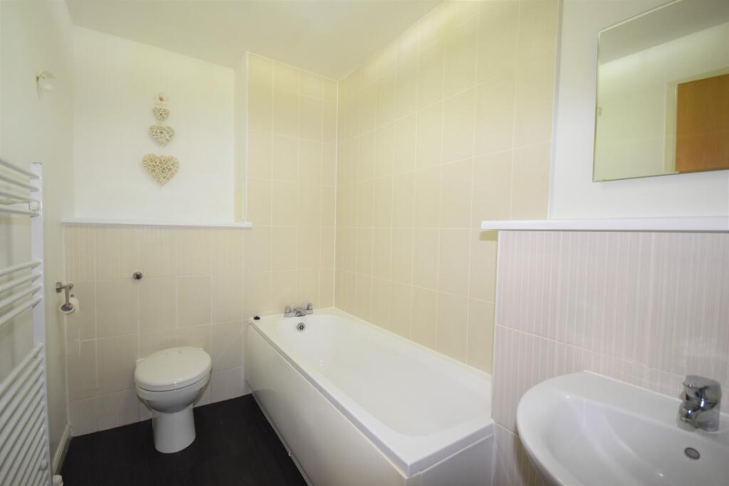 Main image of property: Monart Road, Perth, Perthshire, PH1 5UQ