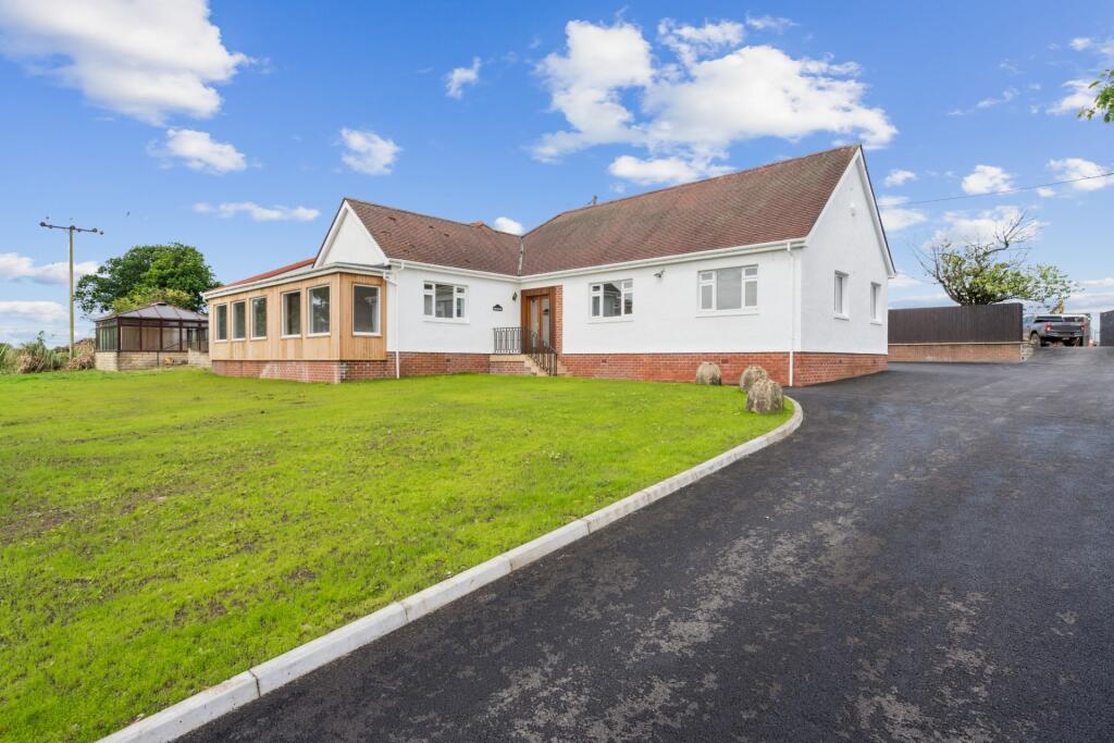 Main image of property: Drumbowie House, Denny, Stirlingshire, FK6 5LZ