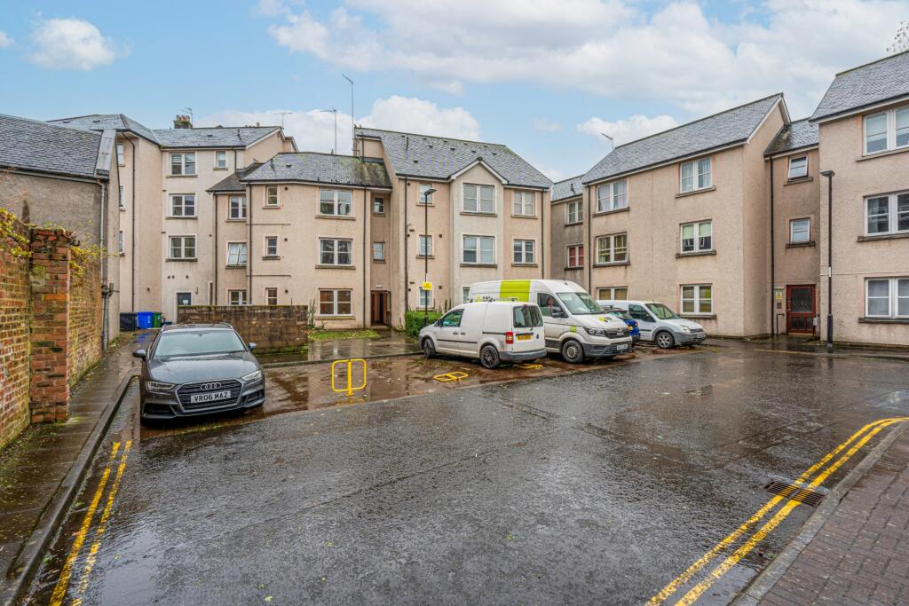 Main image of property: Crosbies Court, Stirling, Stirlingshire, FK8 2LA