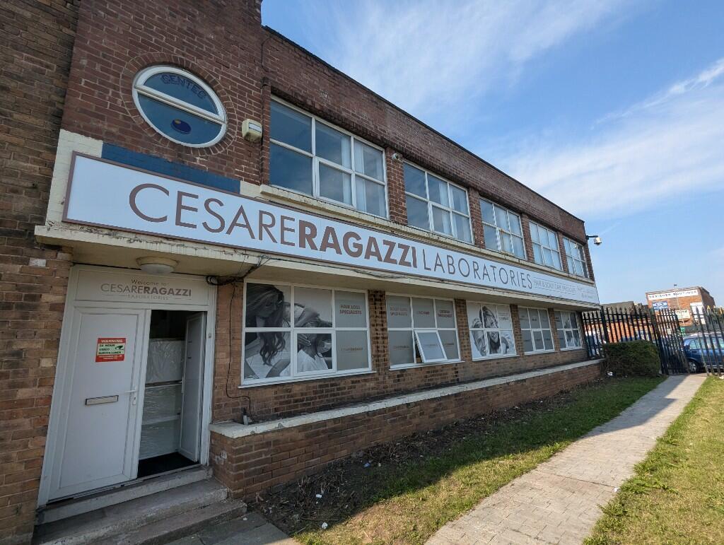 Main image of property: 31 Stopgate Lane, Liverpool, Merseyside, L9