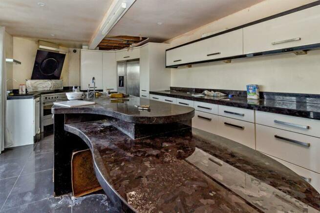 Additional property image - 373 Bury Road, Rossendale, Lancashire, BB4 6EH