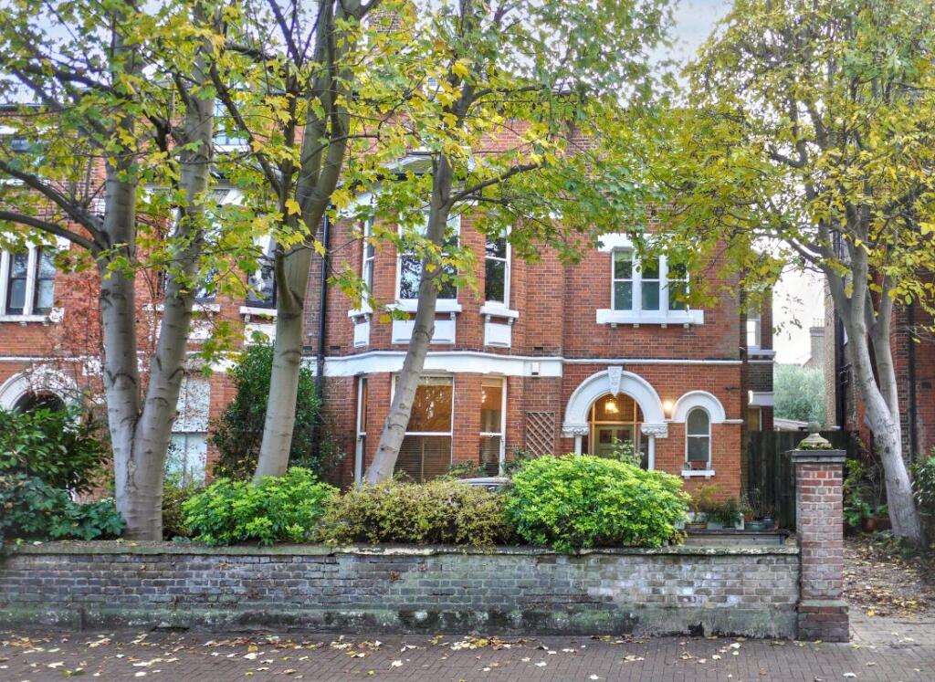 Main image of property: 35a Heathfield Road, London, Wandsworth, SW18 2PH