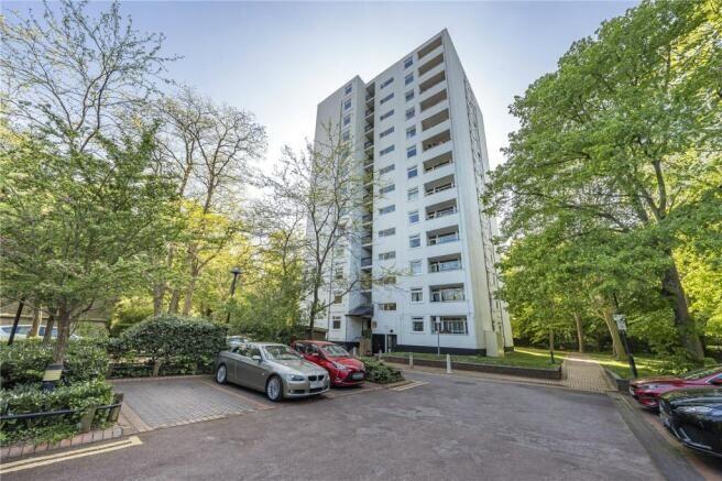 Main image of property: Flat 1 Bisley House, Wimbledon Park Side, London, SW19 5NW
