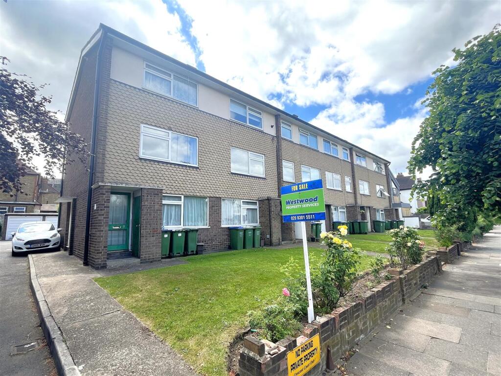Main image of property: Crescent Road, Sidcup, DA15 7HN