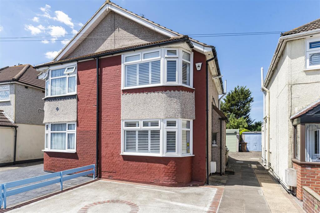 Main image of property: Wendover Way, Welling, DA16 2BN