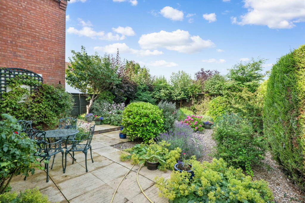 Additional property image - Evesham Road, Astwood Bank, Redditch, B96 6DT