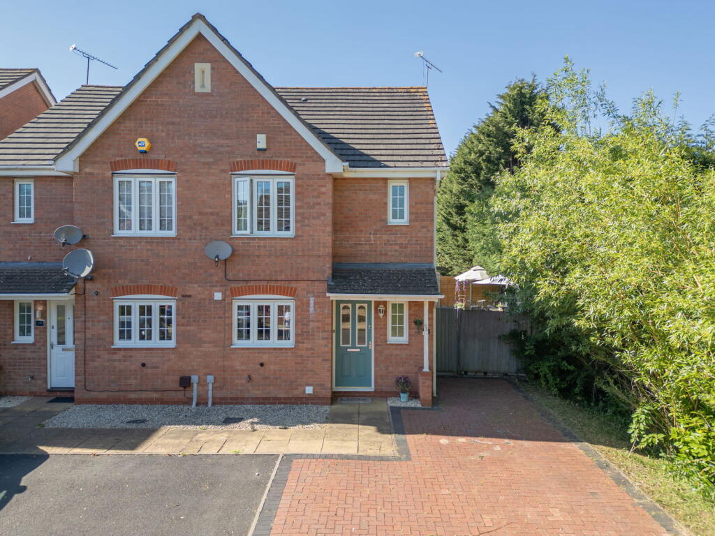 Main image of property: Hoveton Close, Greenlands, Redditch, B98 7HW