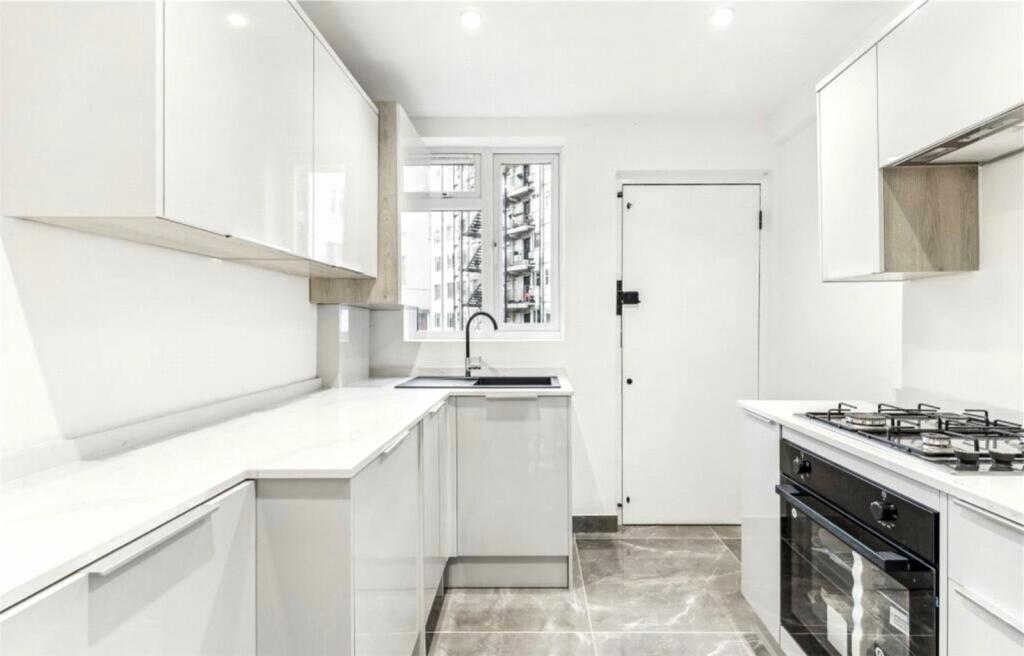 Main image of property: Streatleigh Court, Streatham High Road, London, SW16