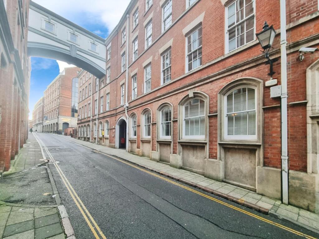 Main image of property: Hounds Gate, Nottingham