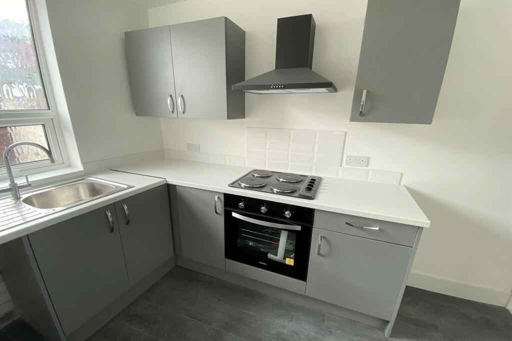 Additional property image - Lynwood Avenue, Darwen, BB3 0HZ
