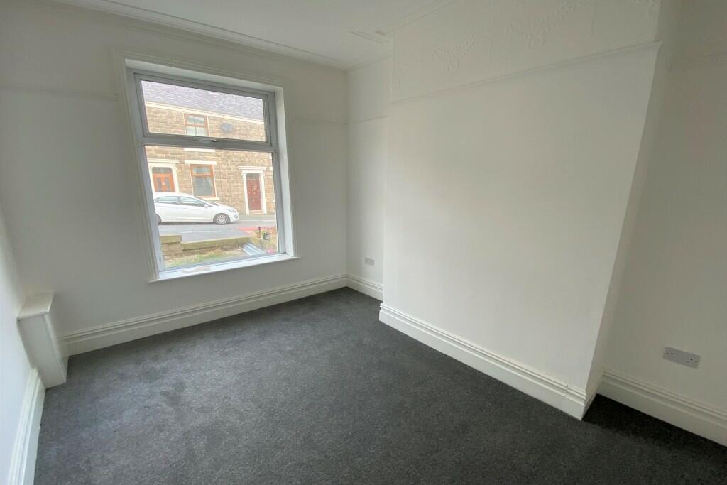 Additional property image - Lynwood Avenue, Darwen, BB3 0HZ