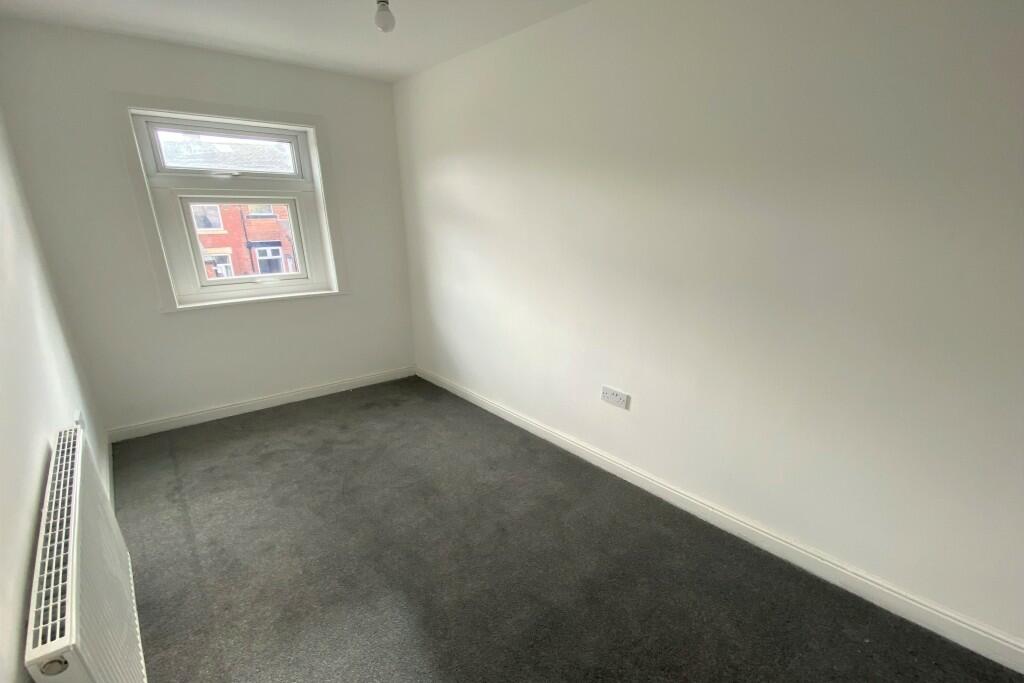 Additional property image - Lynwood Avenue, Darwen, BB3 0HZ