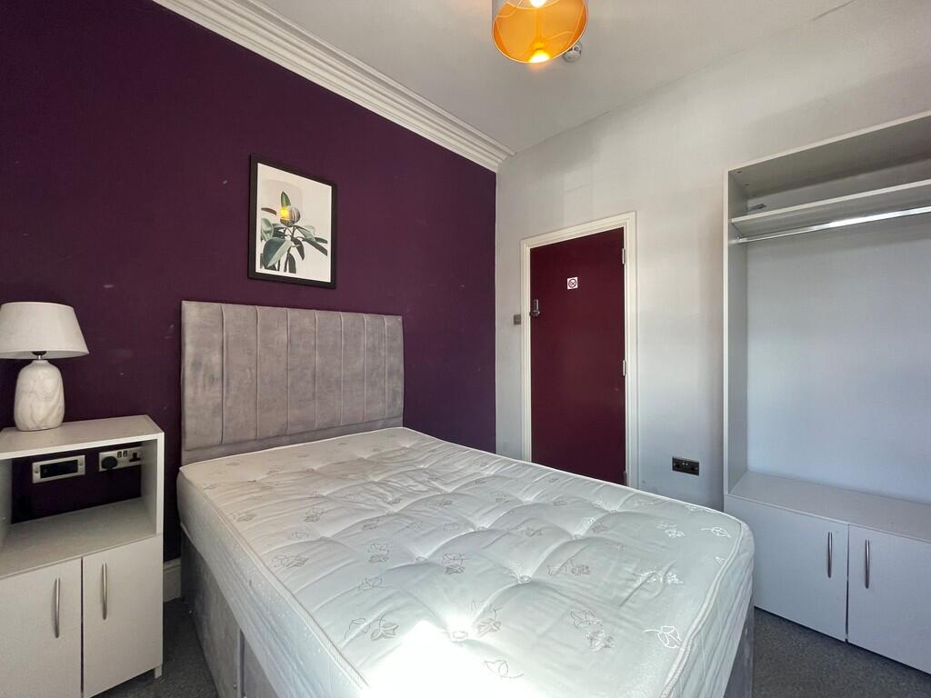 Main image of property: Pontefract Road , Barnsley, S71 1EZ