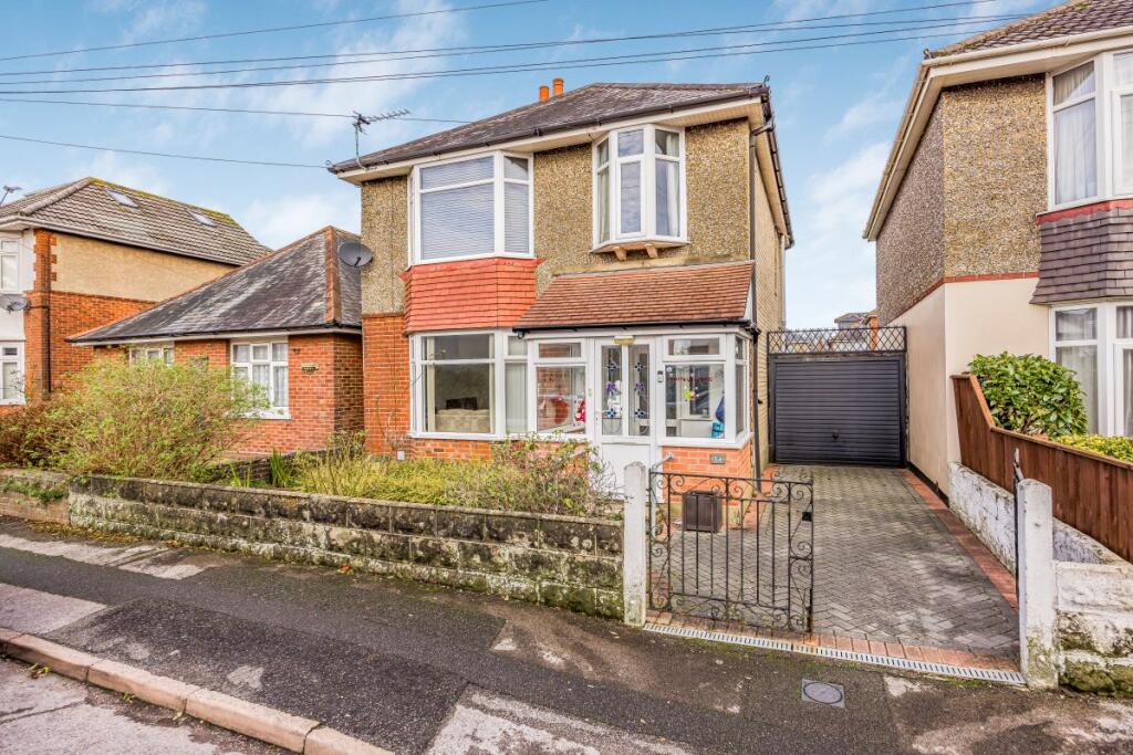 Main image of property: 54 Queen Mary Avenue, Bournemouth, Dorset, BH9 1TT