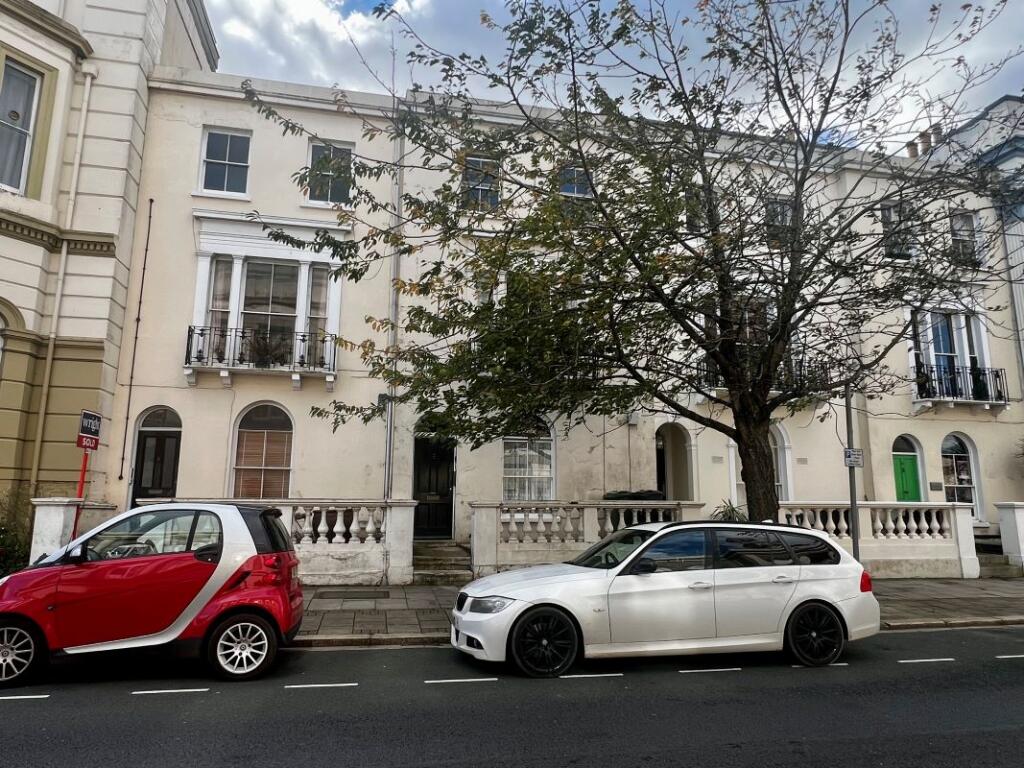 Main image of property: Flat 1, 7 Lind Street, Ryde, Isle Of Wight, PO33 2NQ