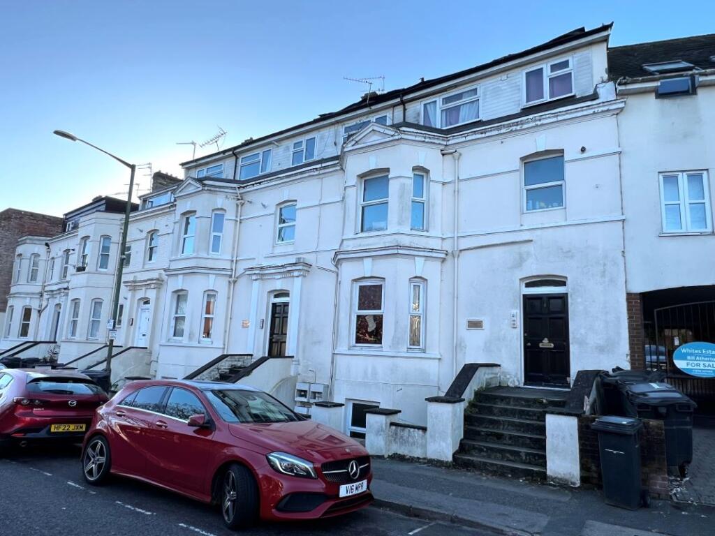 Main image of property: Flat 5 Norfolk House, 6-8 Norwich Avenue, Bournemouth, Dorset, BH2 5TQ