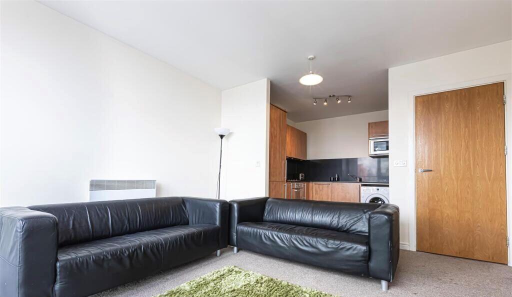 Main image of property: Apartment 111 Centenary Plaza, 18 Holliday Street, Birmingham, West Midlands, B1 1TH
