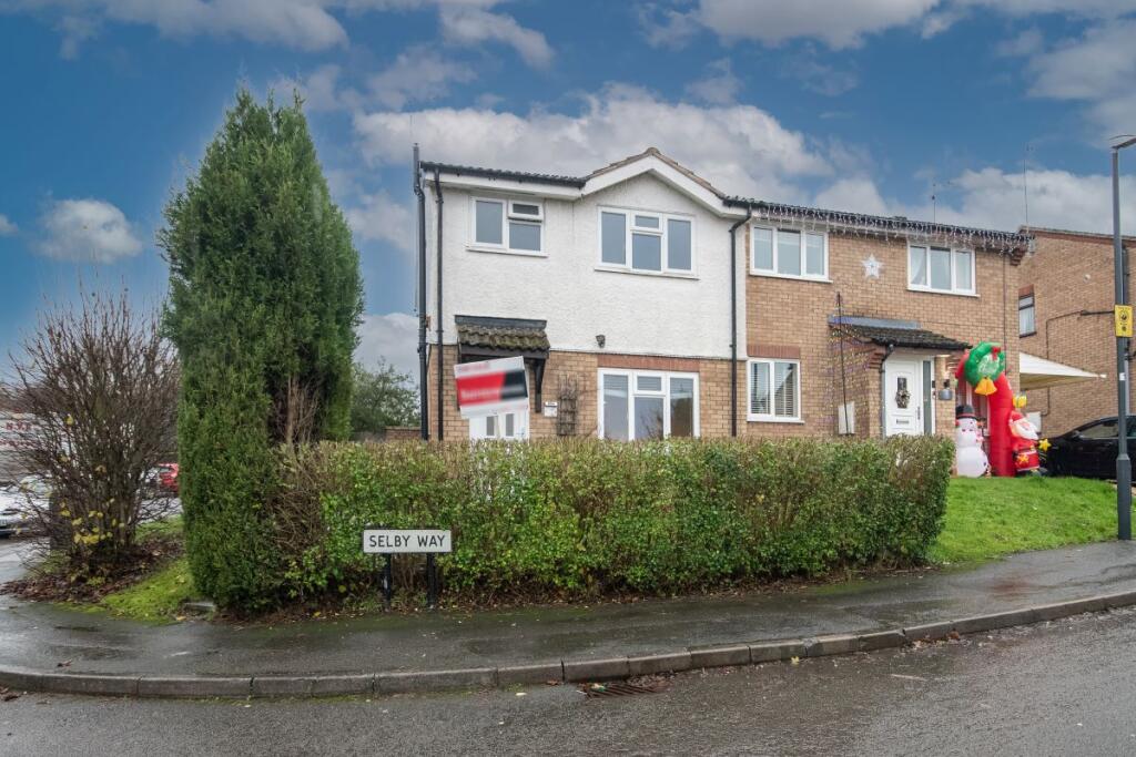 Main image of property: 1 Selby Way, Nuneaton, Warwickshire, CV10 9QN