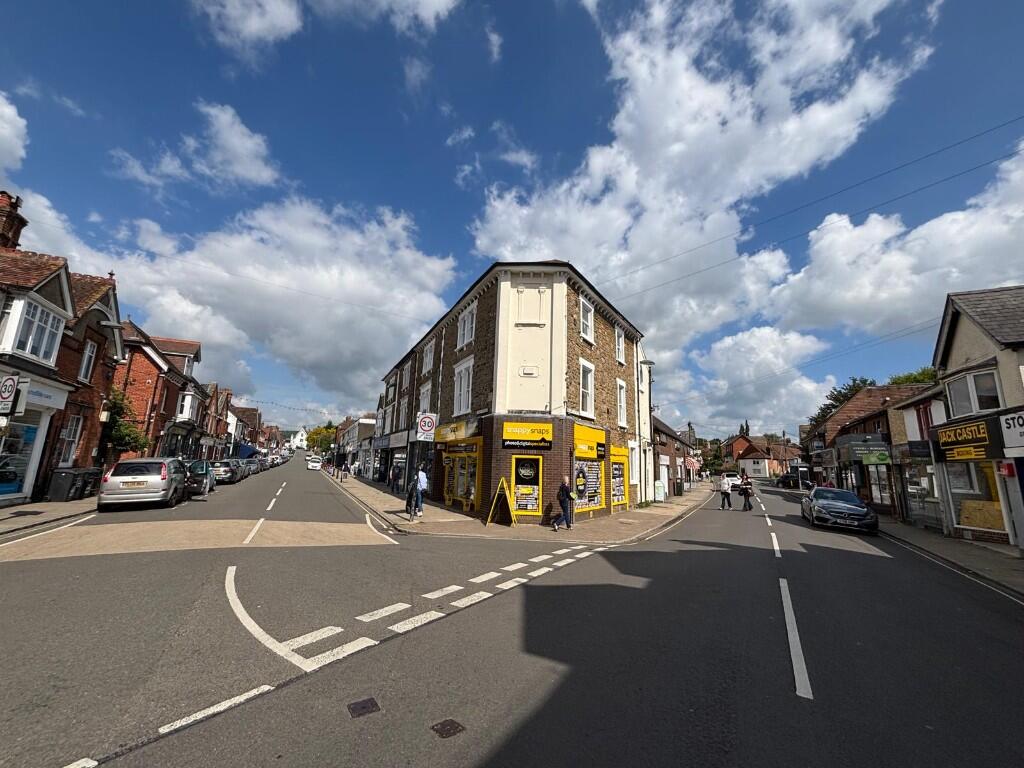 Main image of property: 1 Lavant Street, Petersfield, Hampshire, GU32 3EL