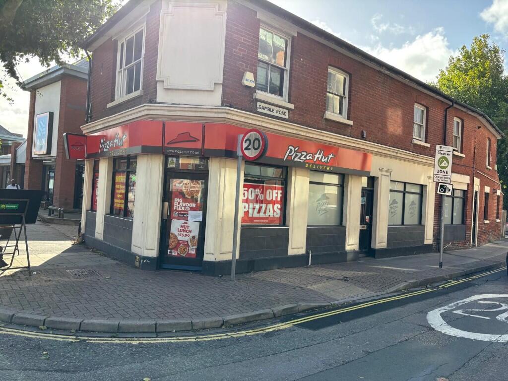 Main image of property: 90 Kingston Crescent, Portsmouth, Hampshire, PO2
