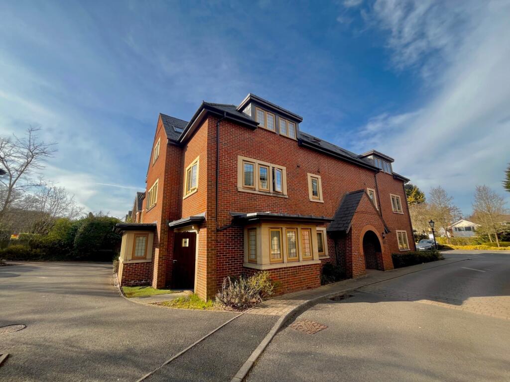 Main image of property: London Road, Ascot, SL5