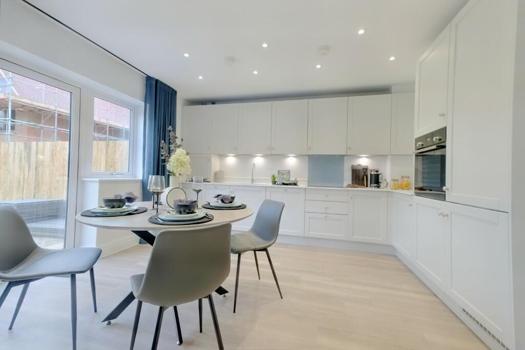 Additional property image - Hawthorn Close, Bicknacre, 
CM3 4FQ