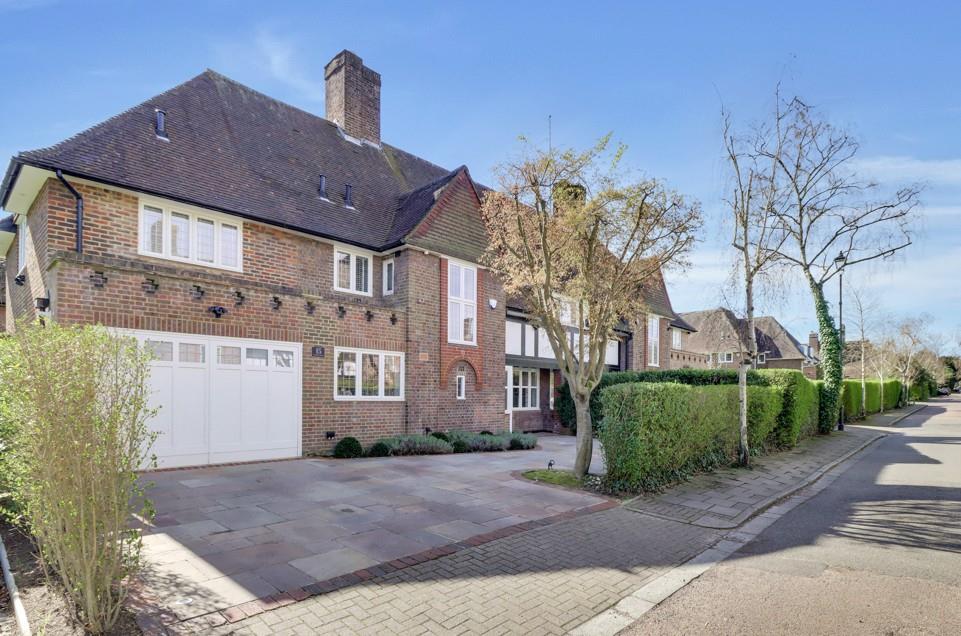 Main image of property: Raeburn Close, Hampstead Garden Suburb, NW11