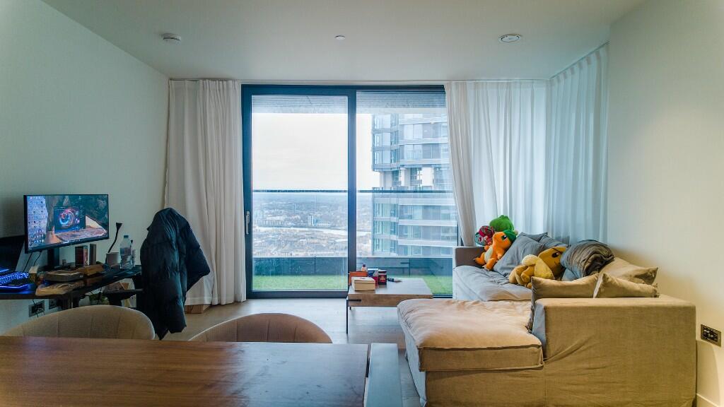 Main image of property: Wards Place, London, E14