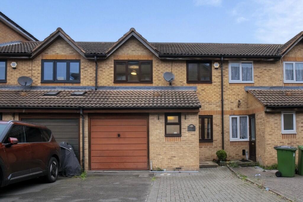 Main image of property: Harlinger Street, London, SE18