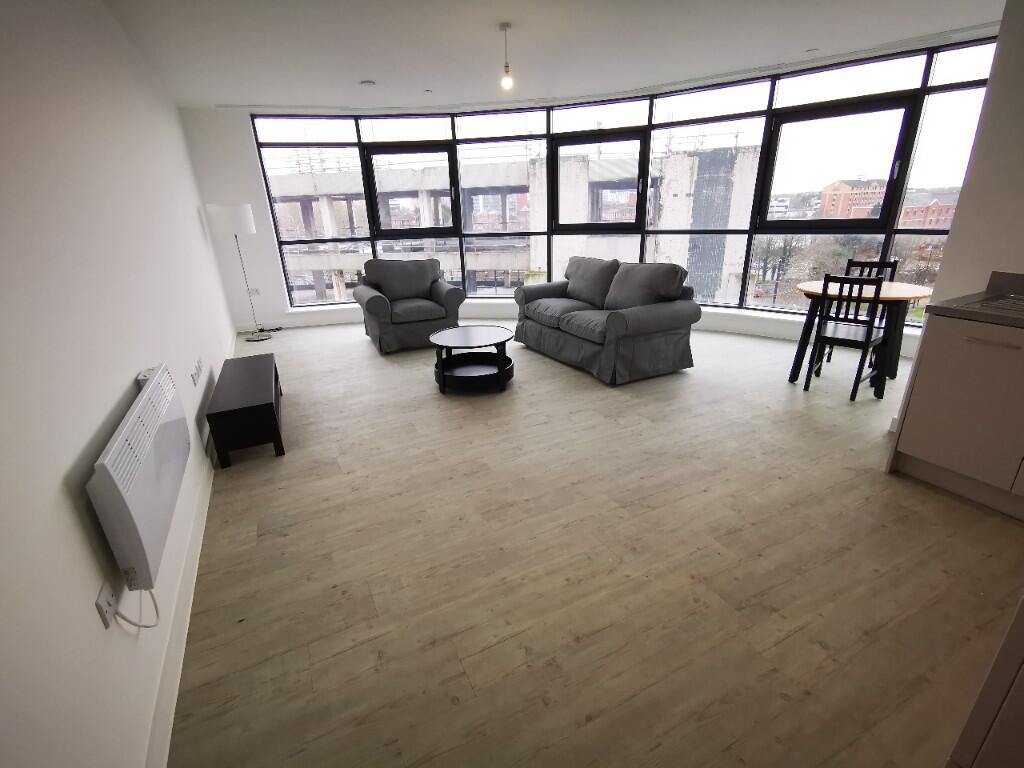 Main image of property: Furness Quay, Manchester, Greater Manchester, M50