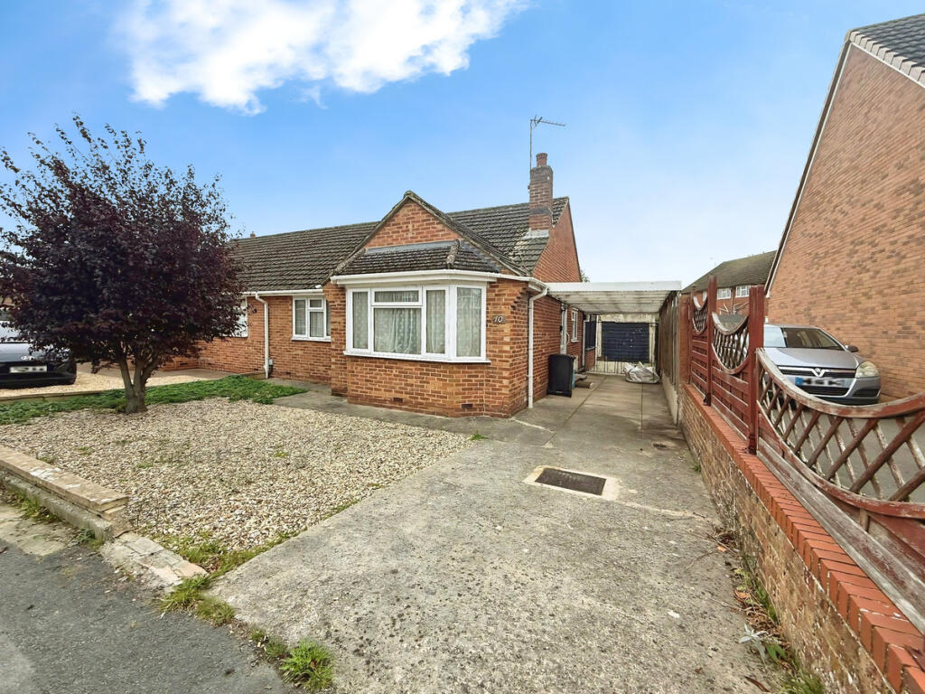 Main image of property: Queensfield, Swindon, SN2 7