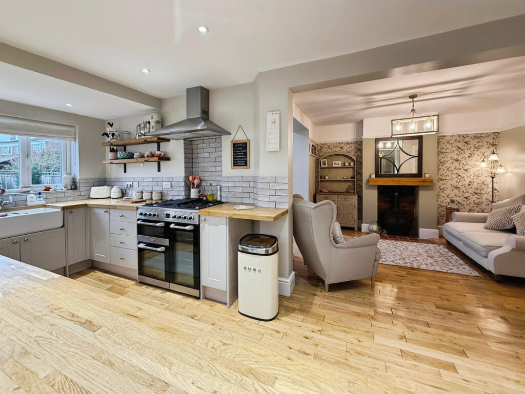 Main image of property: Oxford Road, Swindon, SN3 4