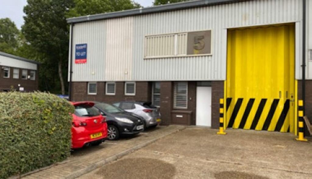 Main image of property: Unit 5, Spa Trade Park, Longfield Road, Tunbridge Wells, TN2 3EN