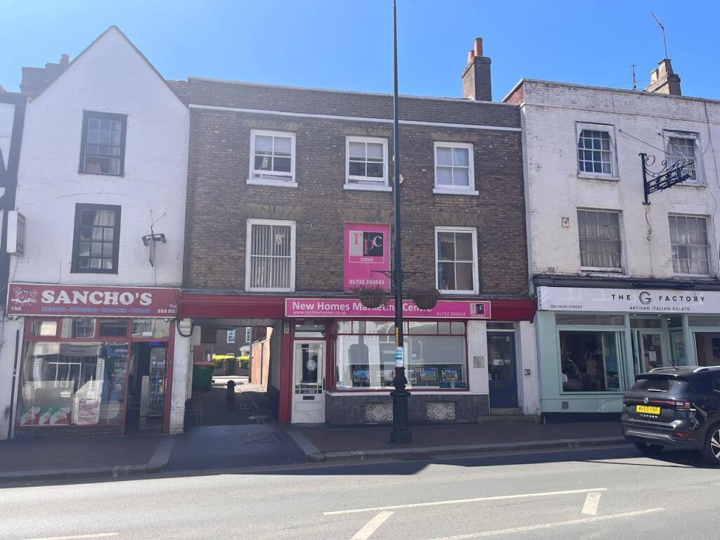 Main image of property: 158 High Street & 2a Bank Street, Tonbridge, Tonbridge, TN9 1BB