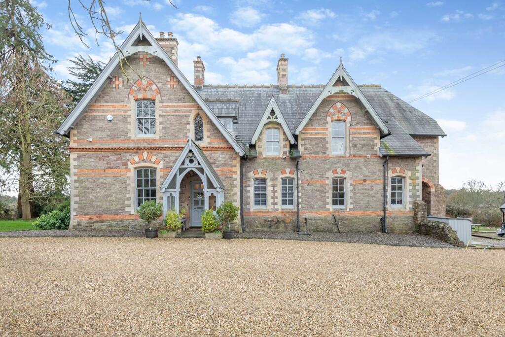 Main image of property:  Llanmartin