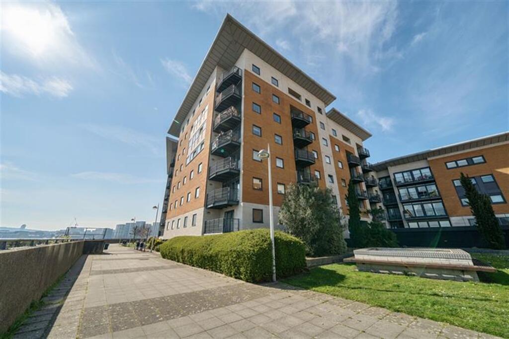 Main image of property: Inverness Mews, E16