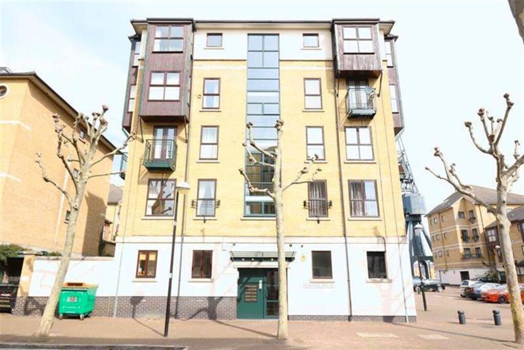 Main image of property: Warwick House, Newham, E16