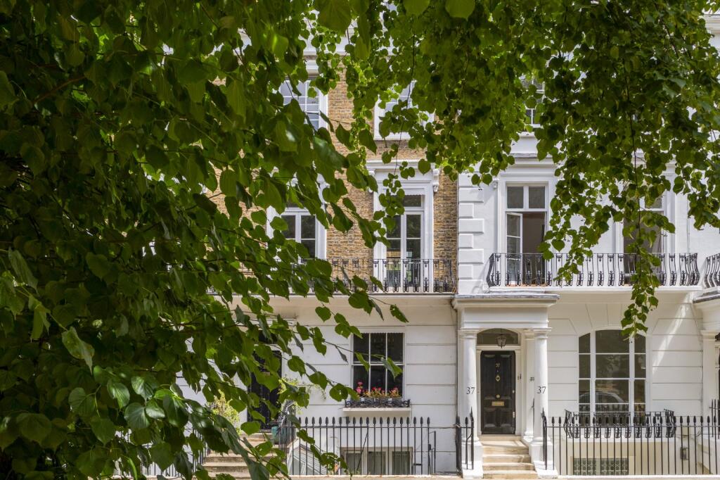 Main image of property: Royal Avenue, Chelsea