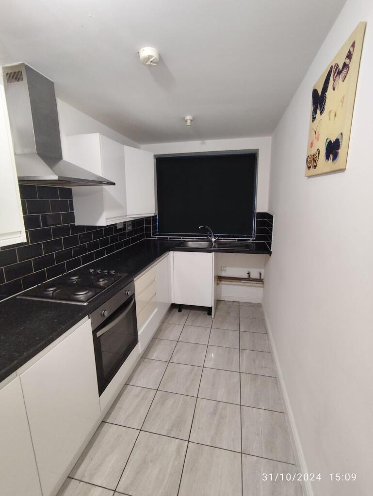 Main image of property: 4 Bed Maisonette, E16