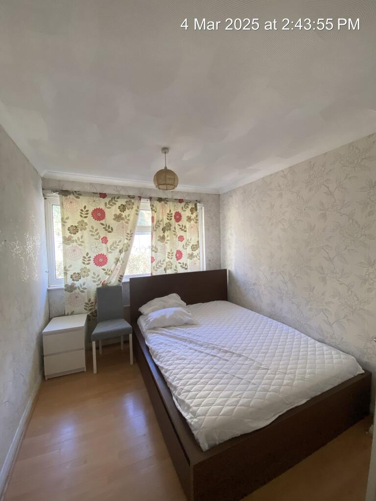 Main image of property: CR0 4HQ