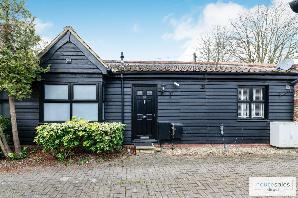 Main image of property: Little Dytchleys Mews Coxtie Green Road, Brentwood, CM14