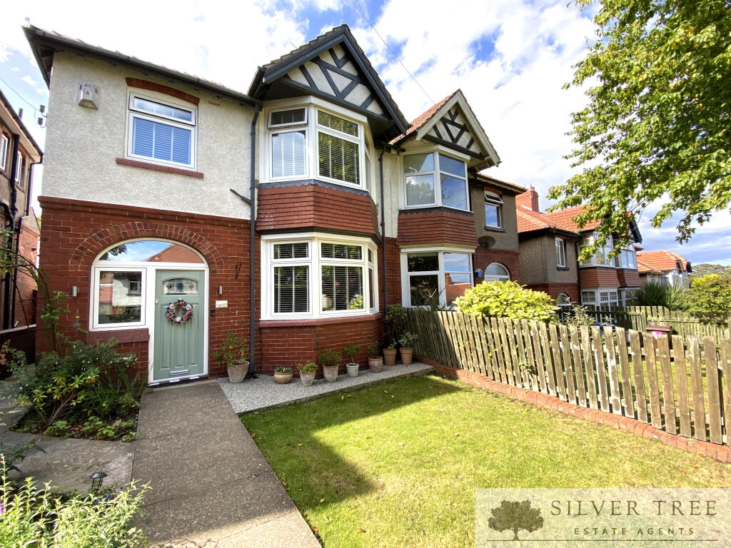 Main image of property: Chatsworth Gardens, Scarborough, North Yorkshire