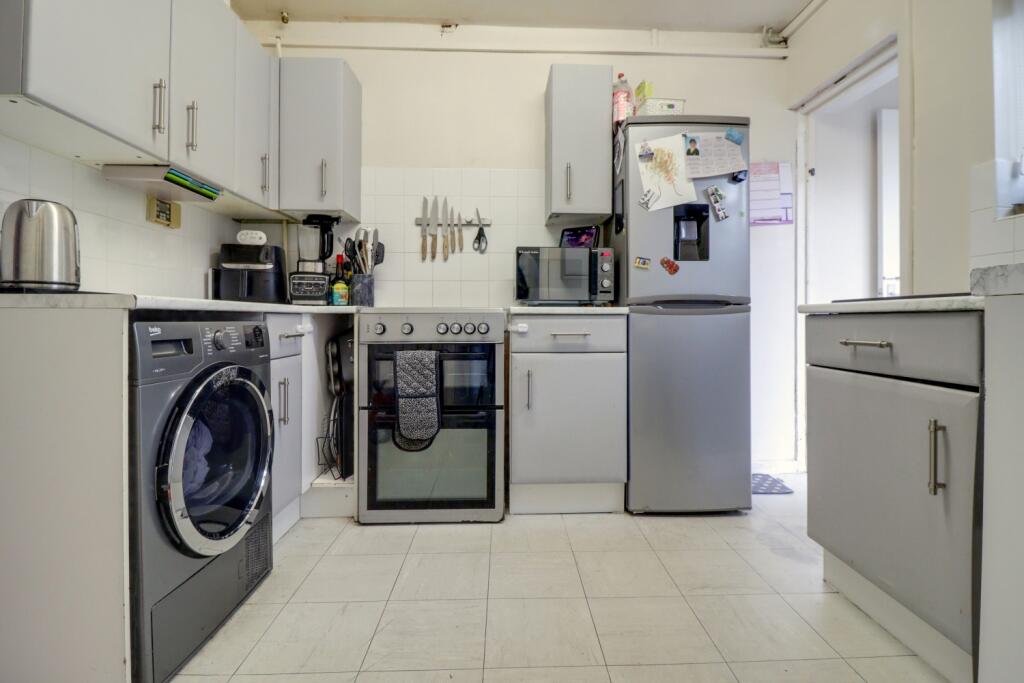 Additional property image - WINDMILL ROAD, LEAMINGTON SPA, WARWICKSHIRE, CV31