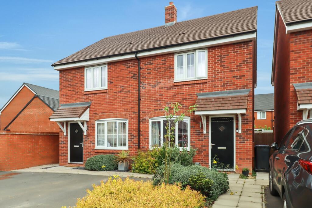 Main image of property: Pattle Close, Lighthorne Heath, Leamington Spa, Warwickshire, CV33