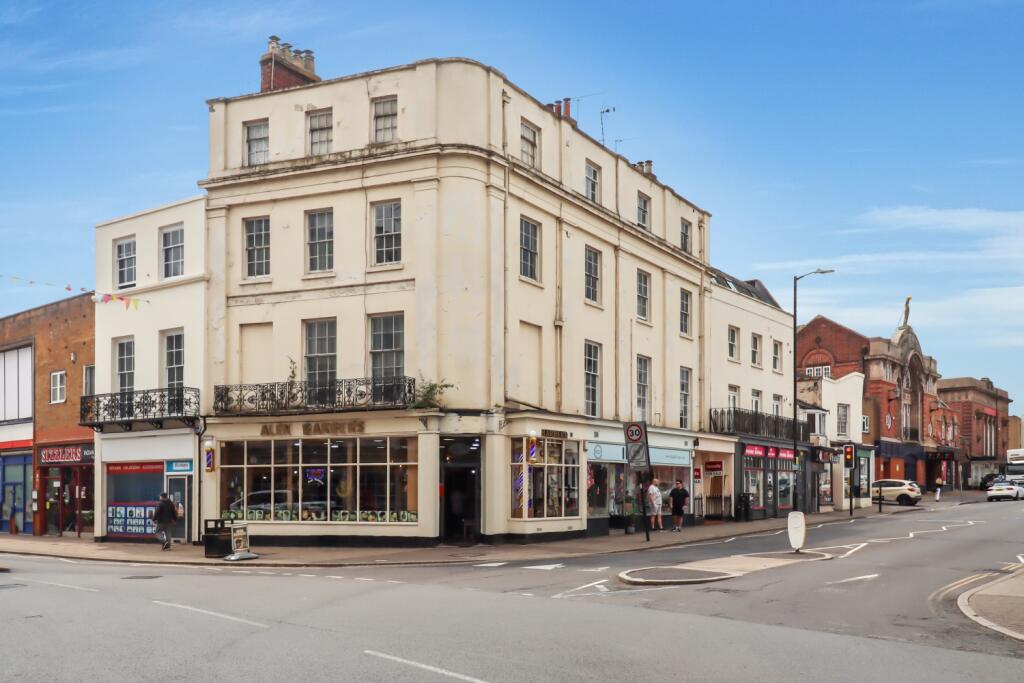 Main image of property: 12 Spencer Street, Leamington Spa, Warwickshire, CV31