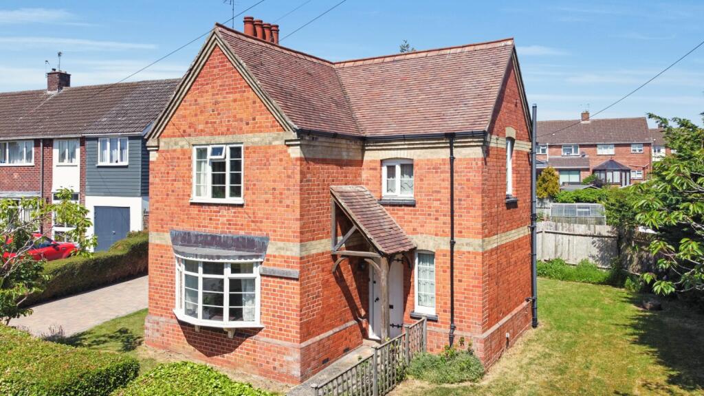 Main image of property: Welsh Road West, Southam, Warwickshire, CV47