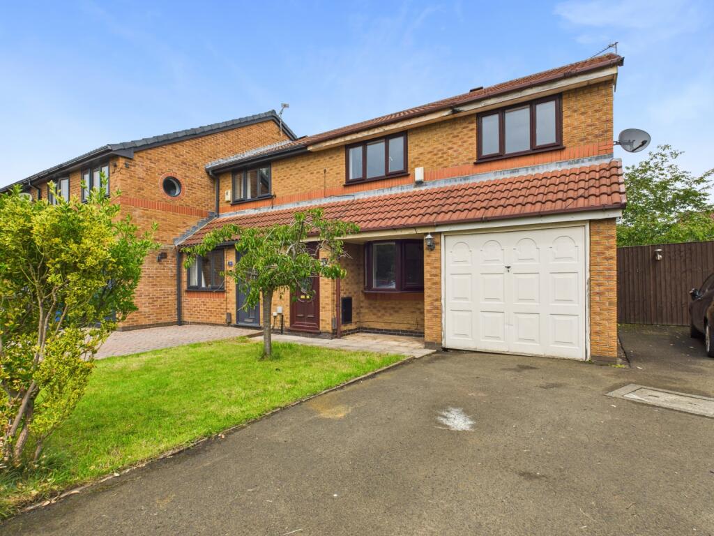 Main image of property: Hartswood Close, Denton, Manchester, M34