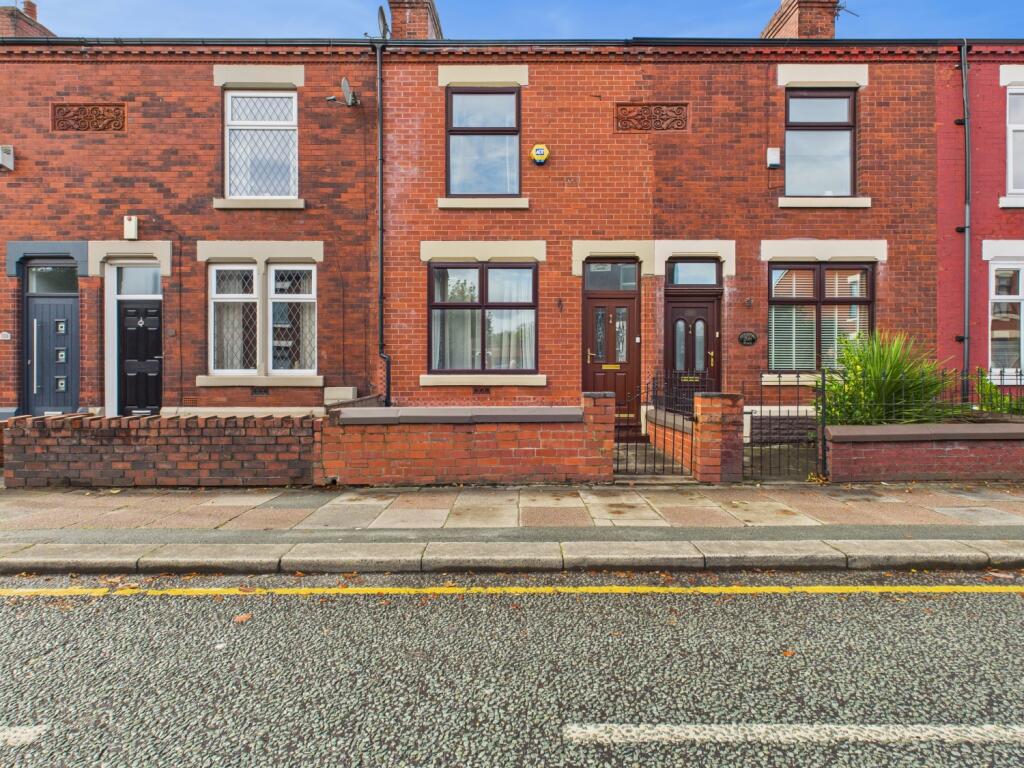 Main image of property: Stockport Road, Denton, Manchester, M34 6AU