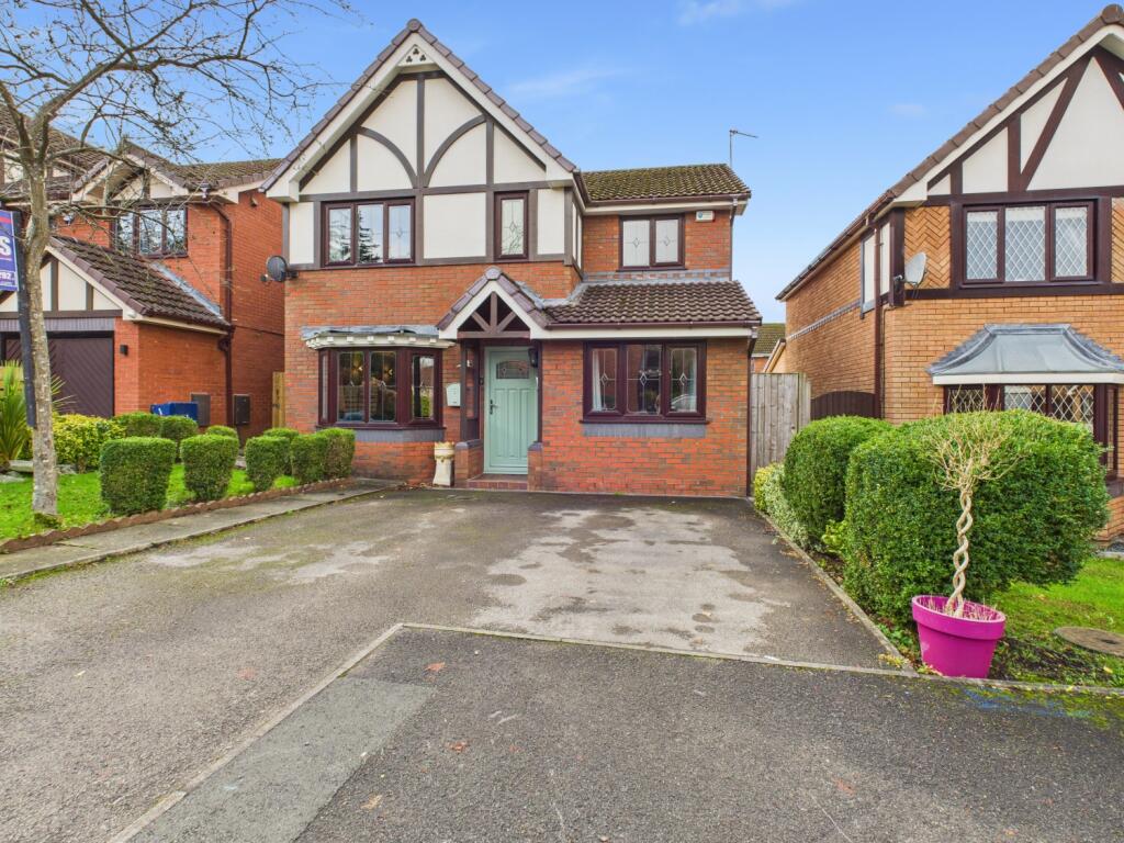 Main image of property: Rayners Close, Stalybridge, SK15 1TJ 